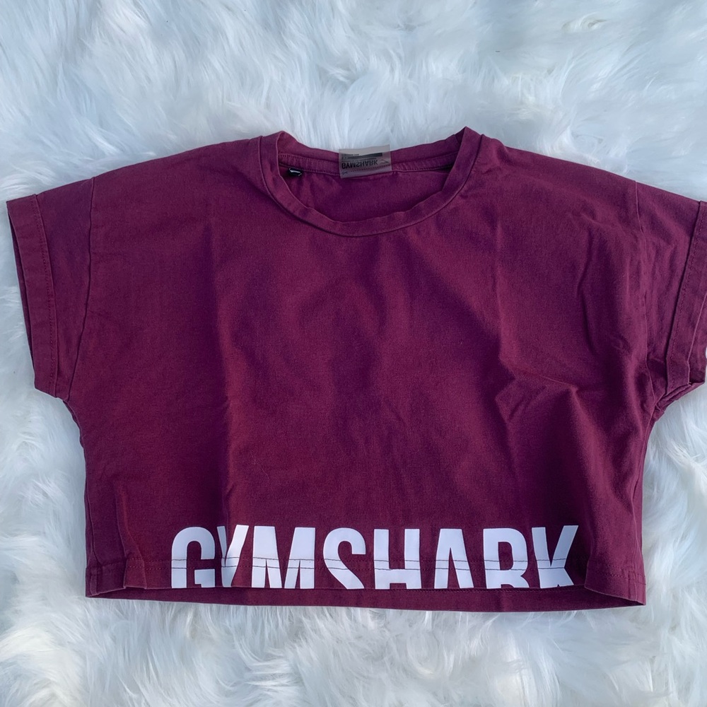 GYMSHARK maroon white fraction crop top